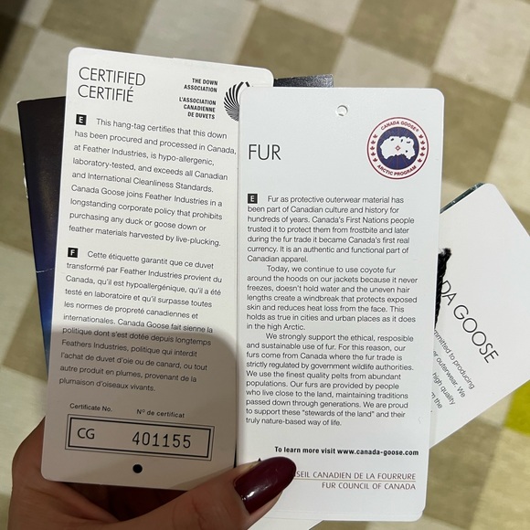 Canada goose black trillium parka with real fur hood - Picture 15 of 15